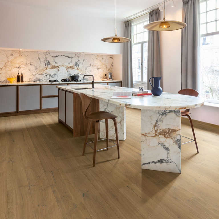 Alliance Bois - Tassin - Lyon - QUICK-STEP - Finition Vernie - 4 chanfreins 